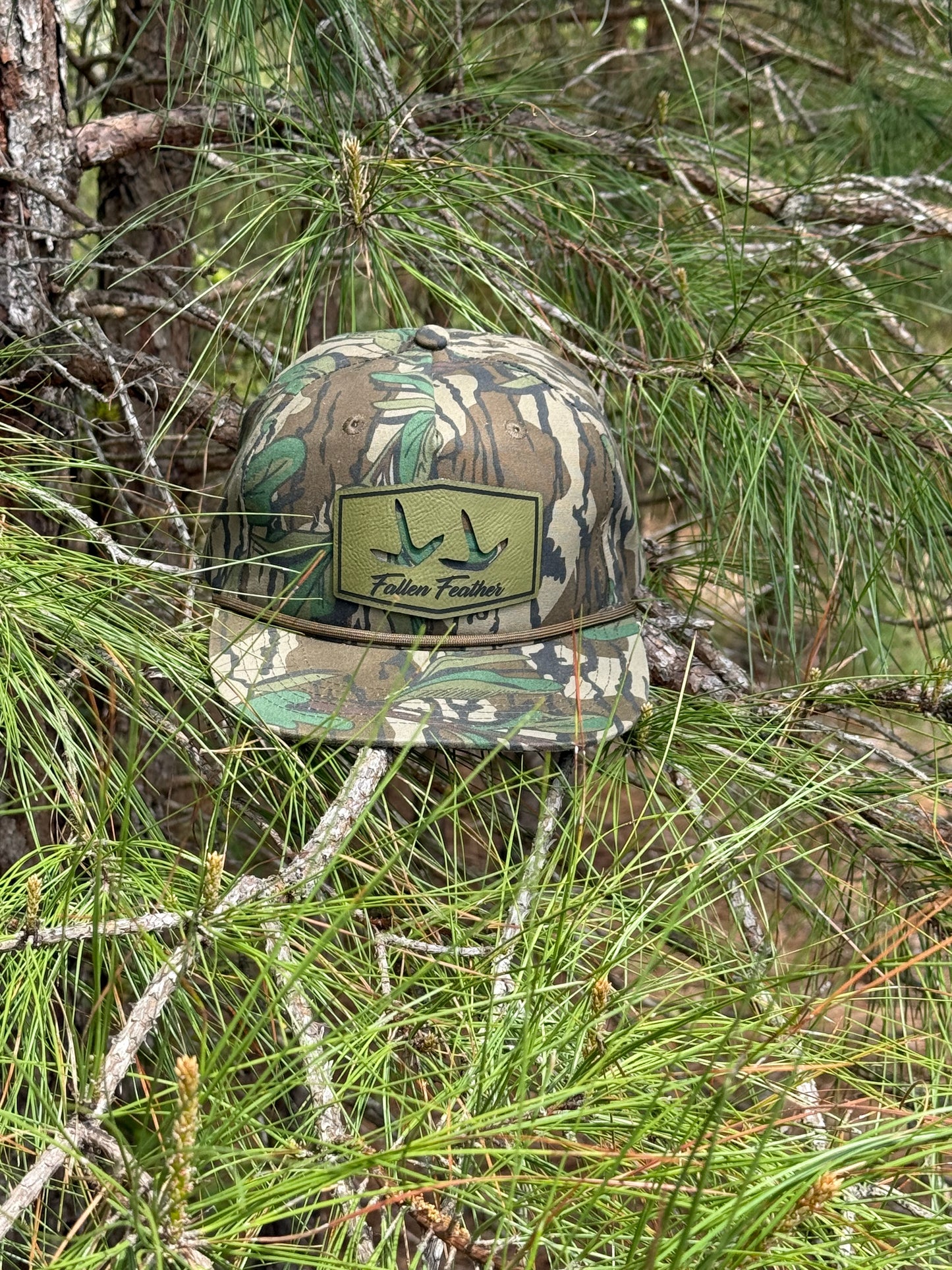 Mossy Oak Greenleaf Rope Hat, silhouette track